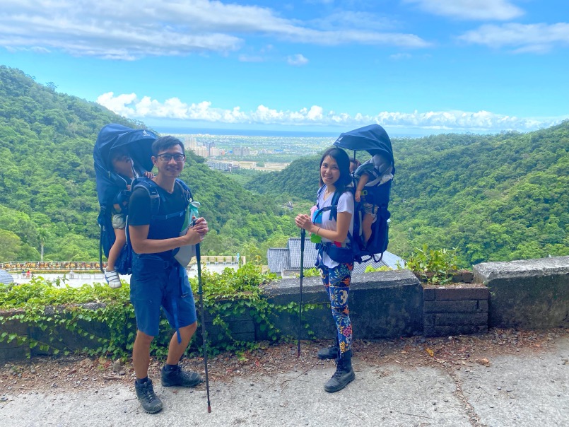 嬰兒背架推薦:Deuter、Osprey 試背使用分享,三款嬰兒登山背架比較