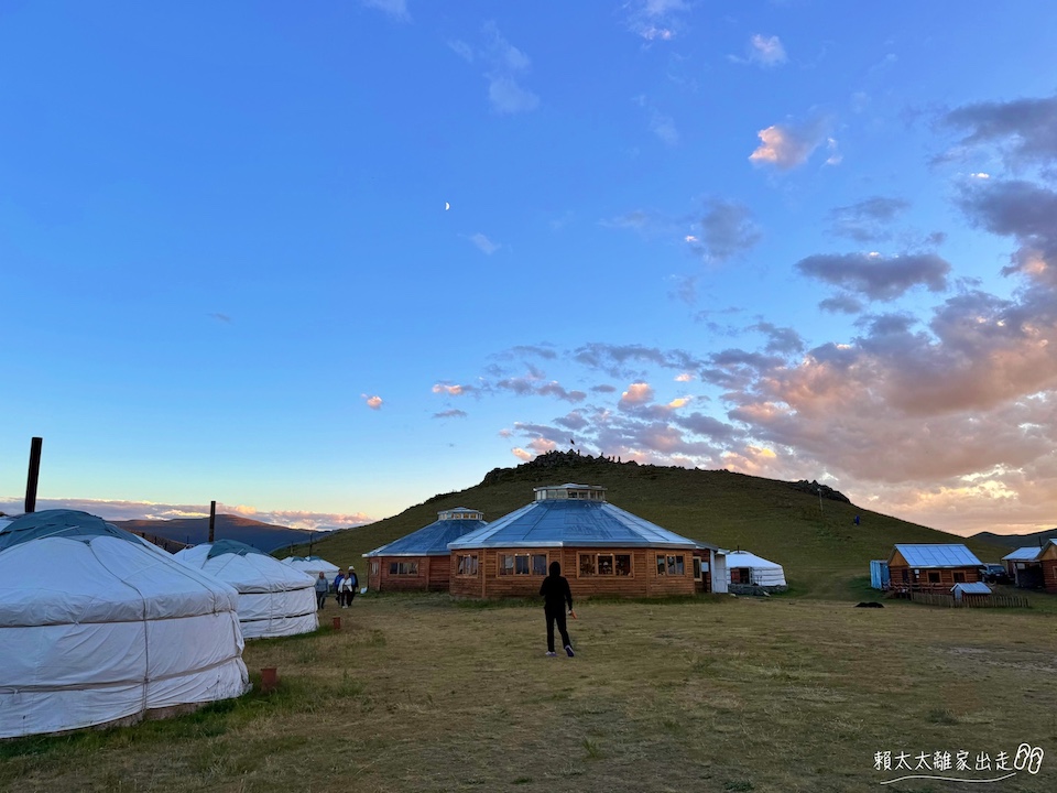 Maikhan Tolgoi Ger CampIMG