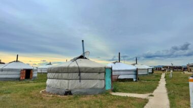 Monkhshuuri Ger Camp 首圖