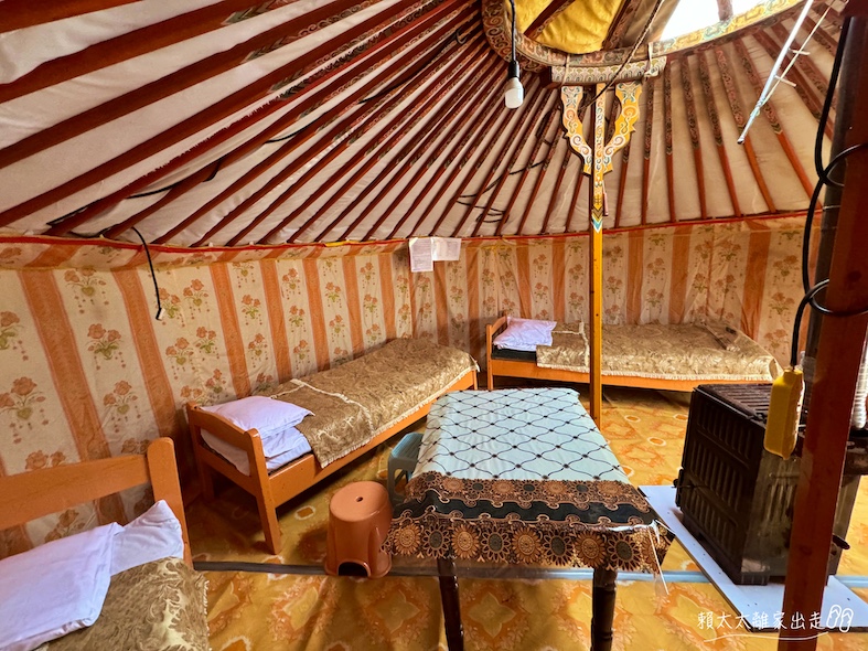 Monkhshuuri Ger Camp