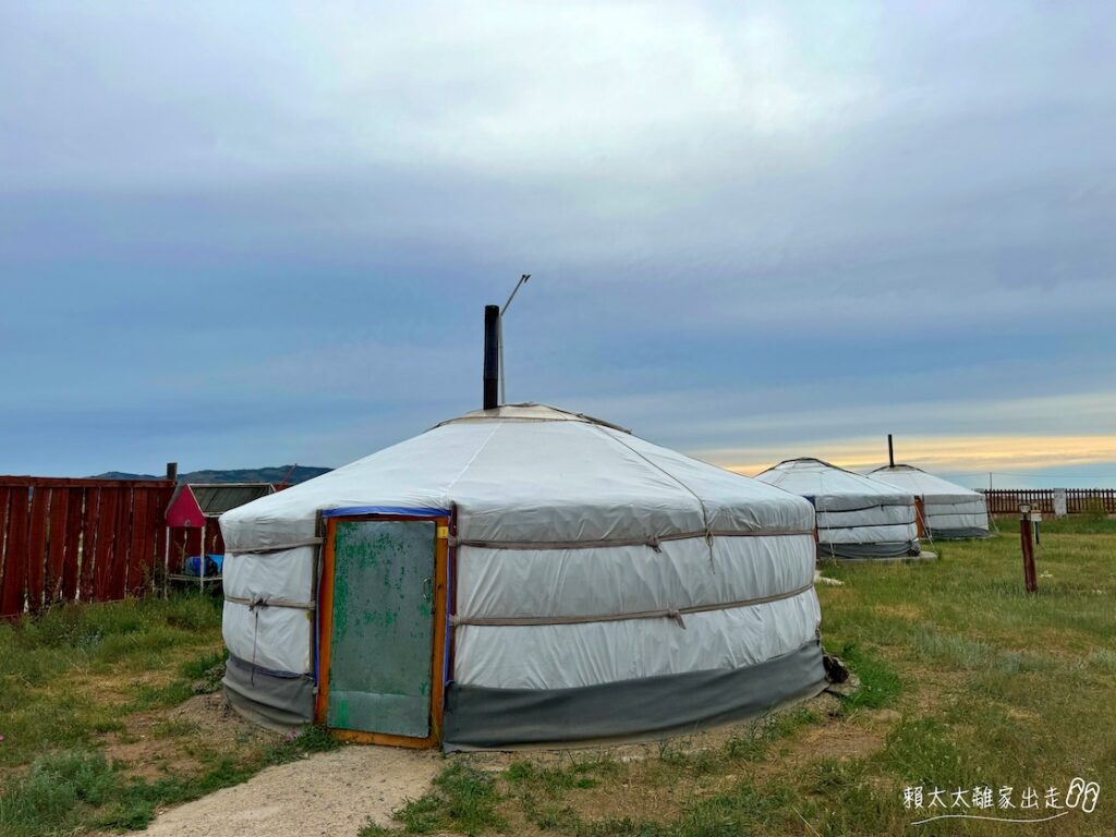 Monkhshuuri Ger Camp